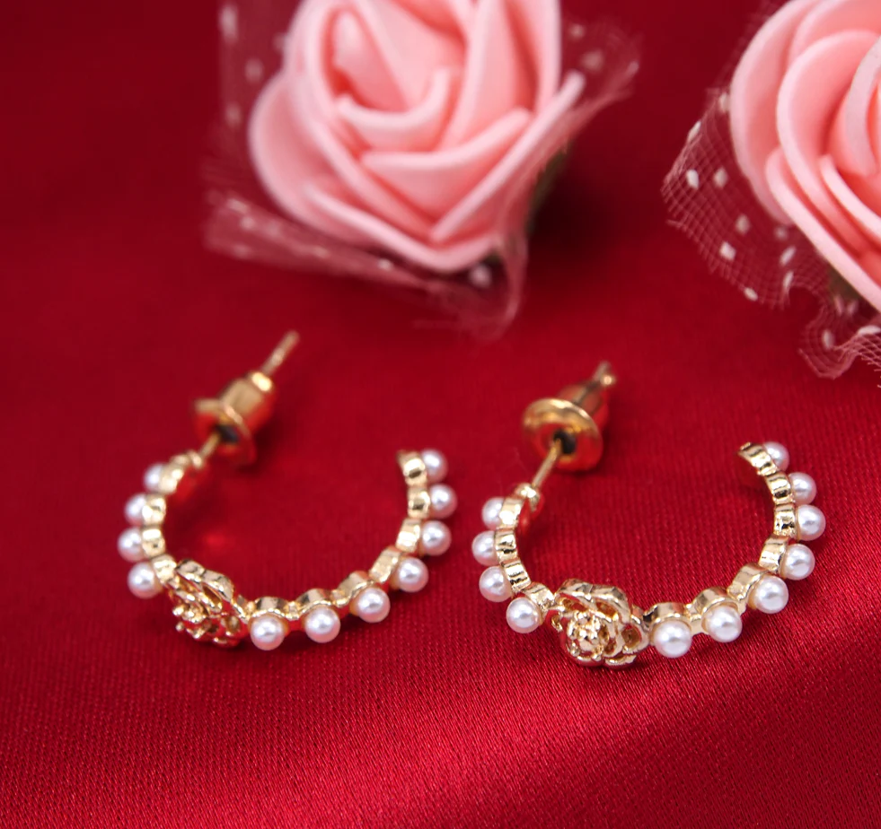 HER-3589 Gold Plated White Pearls Small Hoops Earring - Image 1