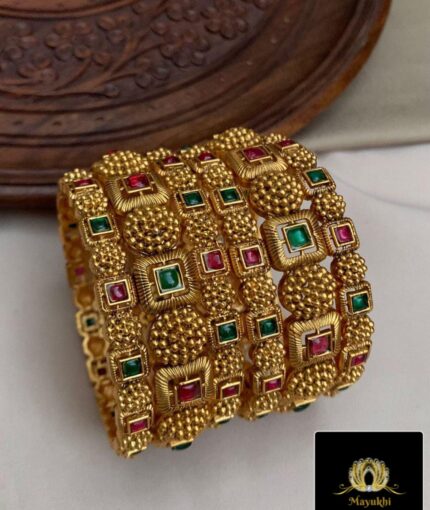 PREMIUM KEMP BANGLES - SET OF 3  KEMP STONE BANGLES