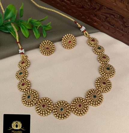 ELEGANT ROUND CHOKER