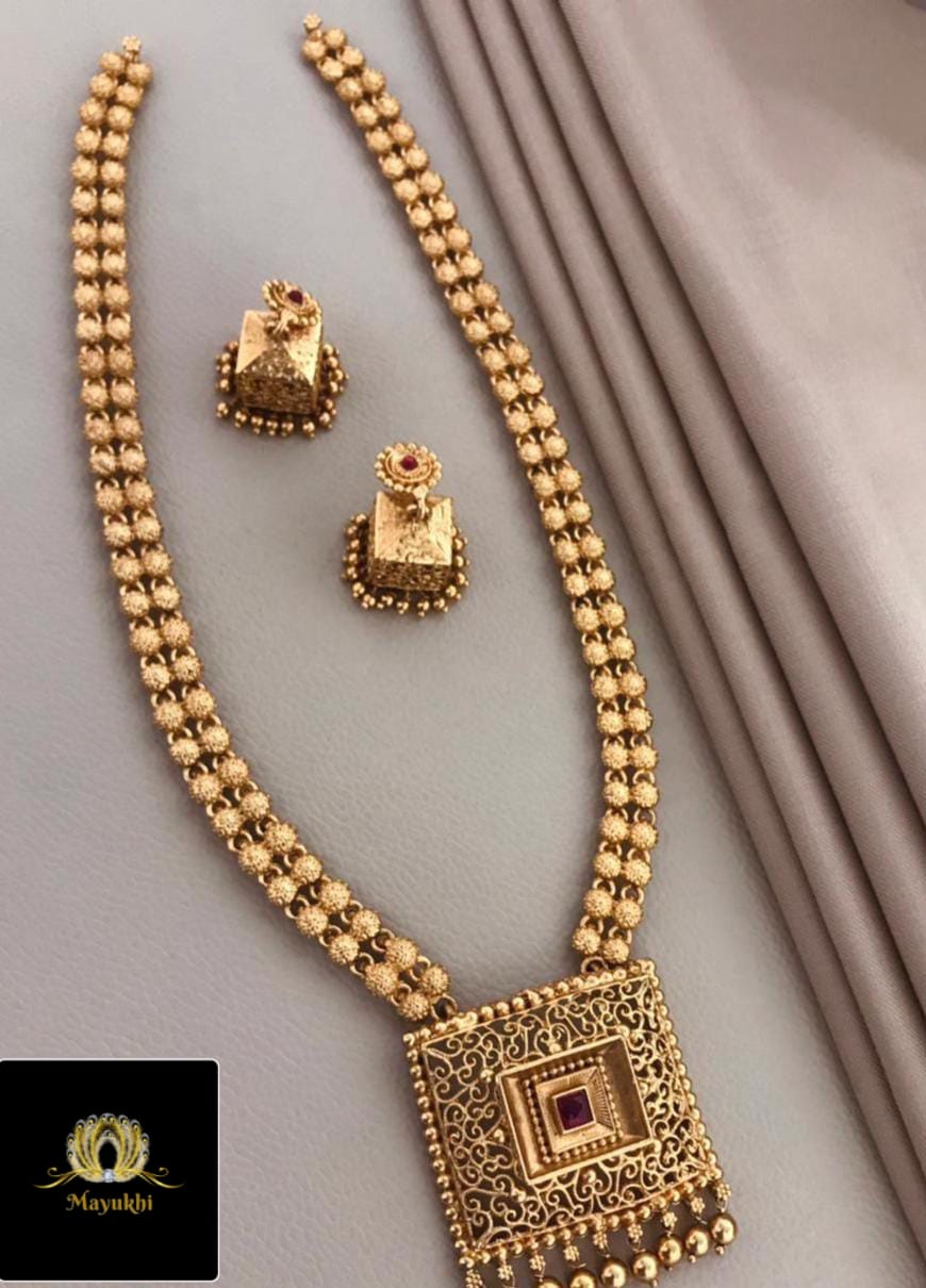 IMG-20240717-WA0041 SQUARE PENDENT LONG HARAM - Image 1