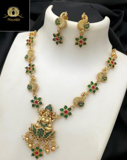 DEVI FLORAL NECKPIECE