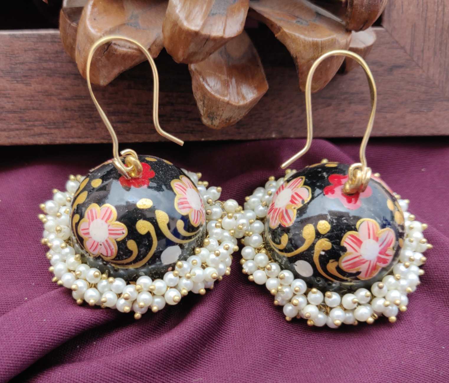 -NaaaYqb3fBkGi0xt7SG MEENAKARI JUMKA -FLORAL DESIGN -HANDPAINTED BLACK - Image 1
