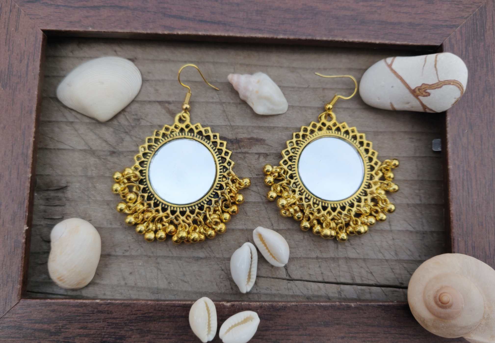 -Nrt24zwY8v0dDVez6I4 (1) ORIGINAL MIRROR EARRINGS - GOLD TONE - Image 1