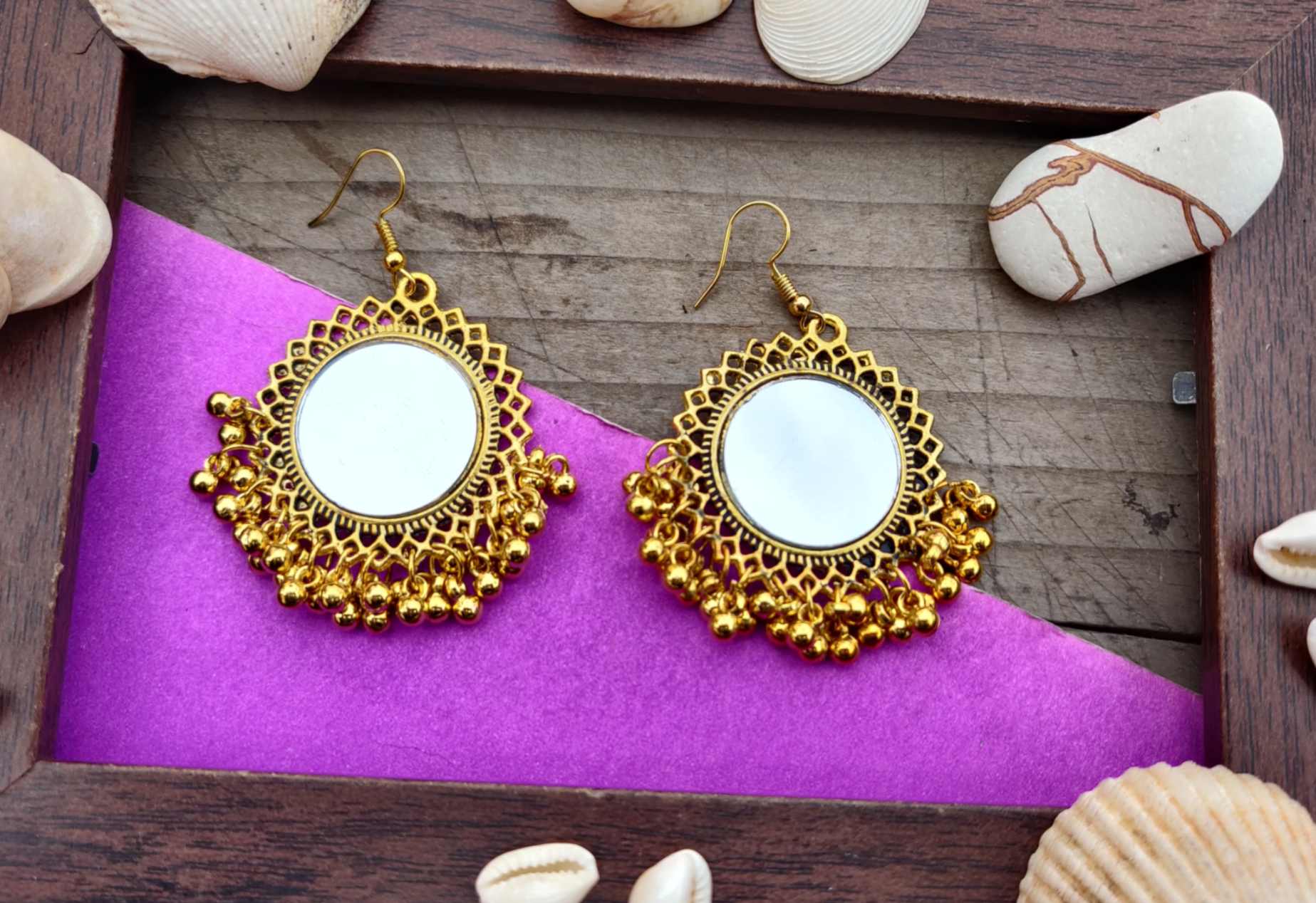 -Nrt3iu5v9m56c_zeLjQ SIMPLE MEDIUM CHANDBALIS WITH MIRROR - Image 1
