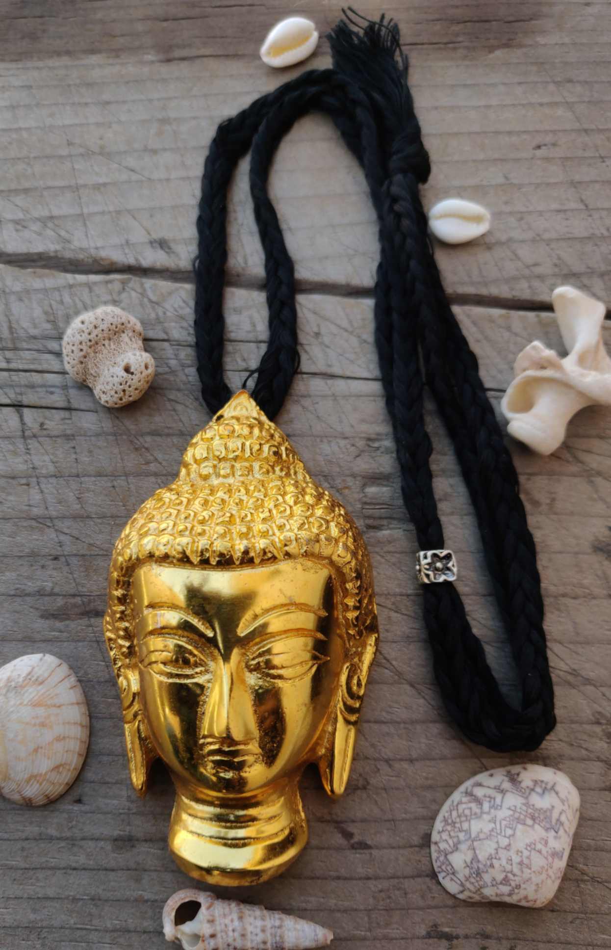 -Nt0kxJmqs8TJ_aWd42t (1) BLACK THREAD PENDENT LONG CHAIN - Image 1