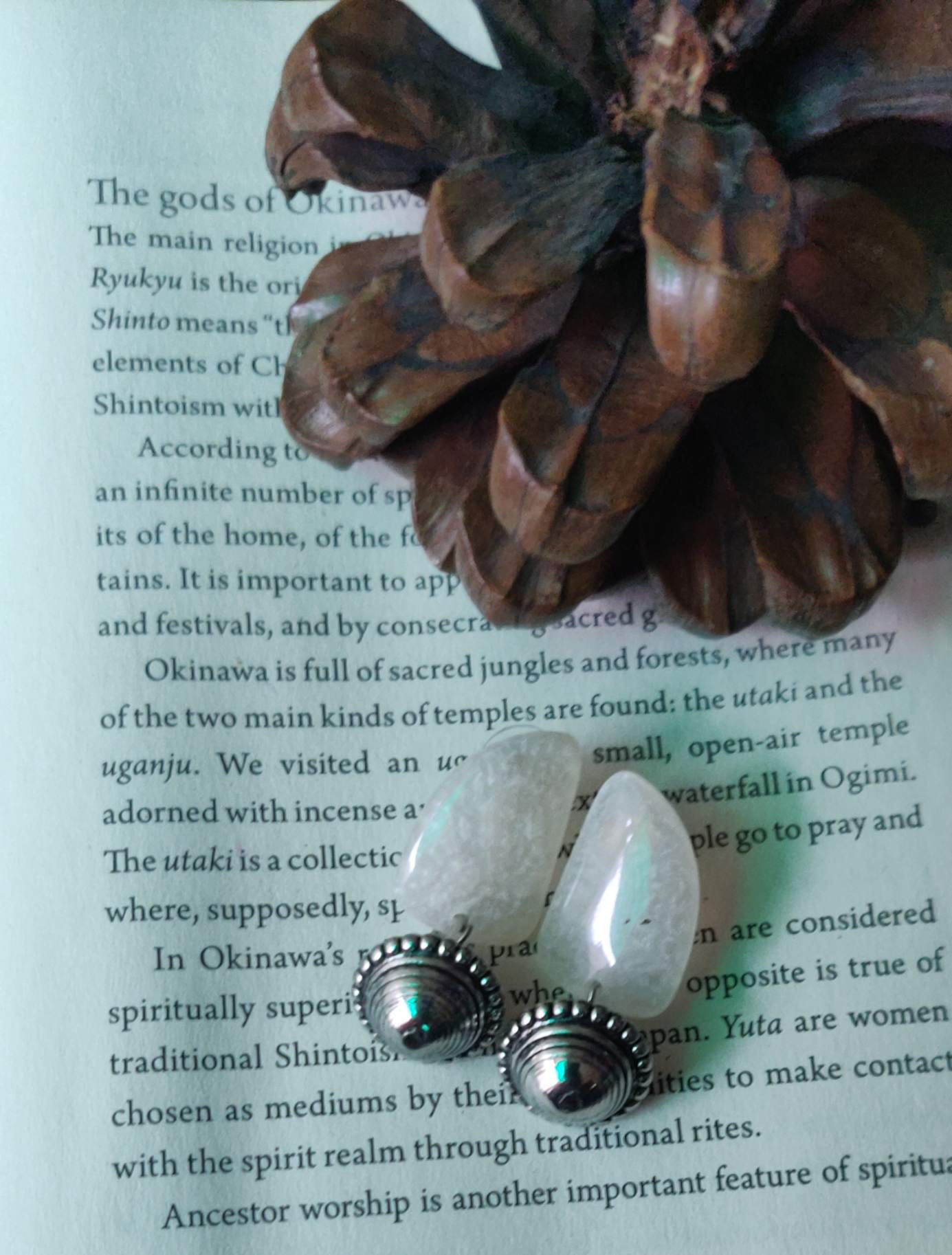 -O0r8qMlPYViLAiWTBpK UNIQUE RAW STONE EARRINGS - Image 1