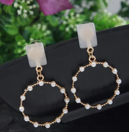 Geometric Shape Round Western Earring