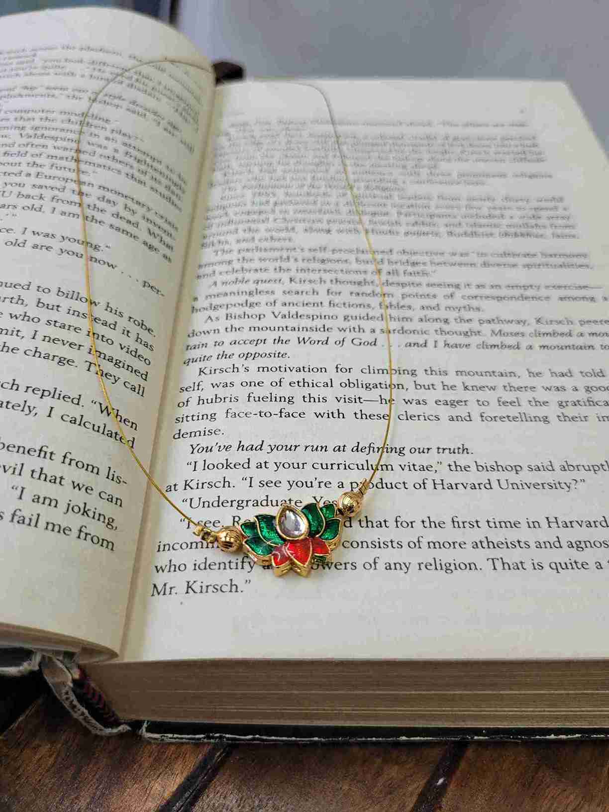 20241111_172945_11zon INVISIBLE NECKPIECES - TONE -GOLD -LOTUS GREEN & RED - Image 1