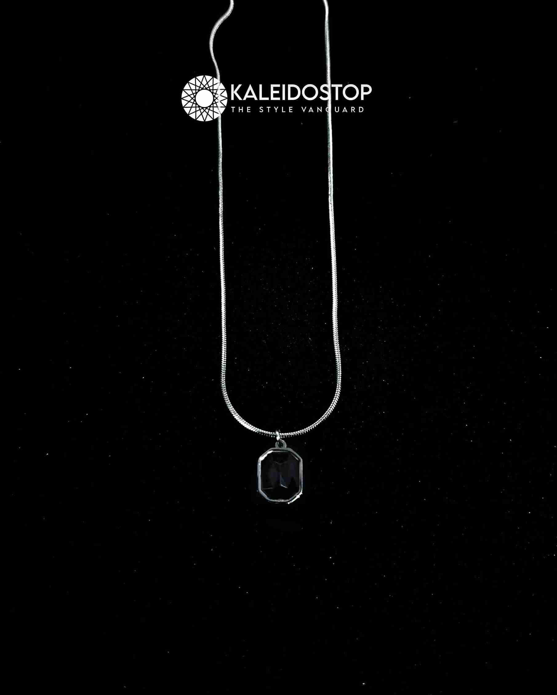 Picsart_25-02-07_17-04-10-413_11zon NOIR CARVED PENDANT CHAIN - K738 - Image 1