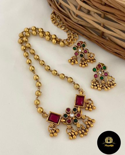 NISHAGANDHI NECKLACE - GOLD BALLS