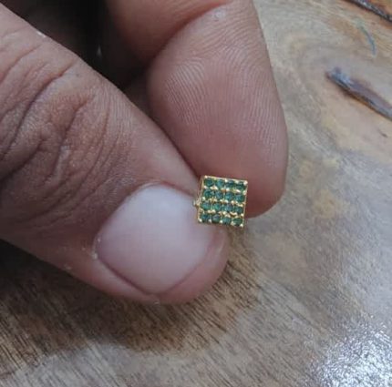 GREEN SQUARE  NOSEPINS