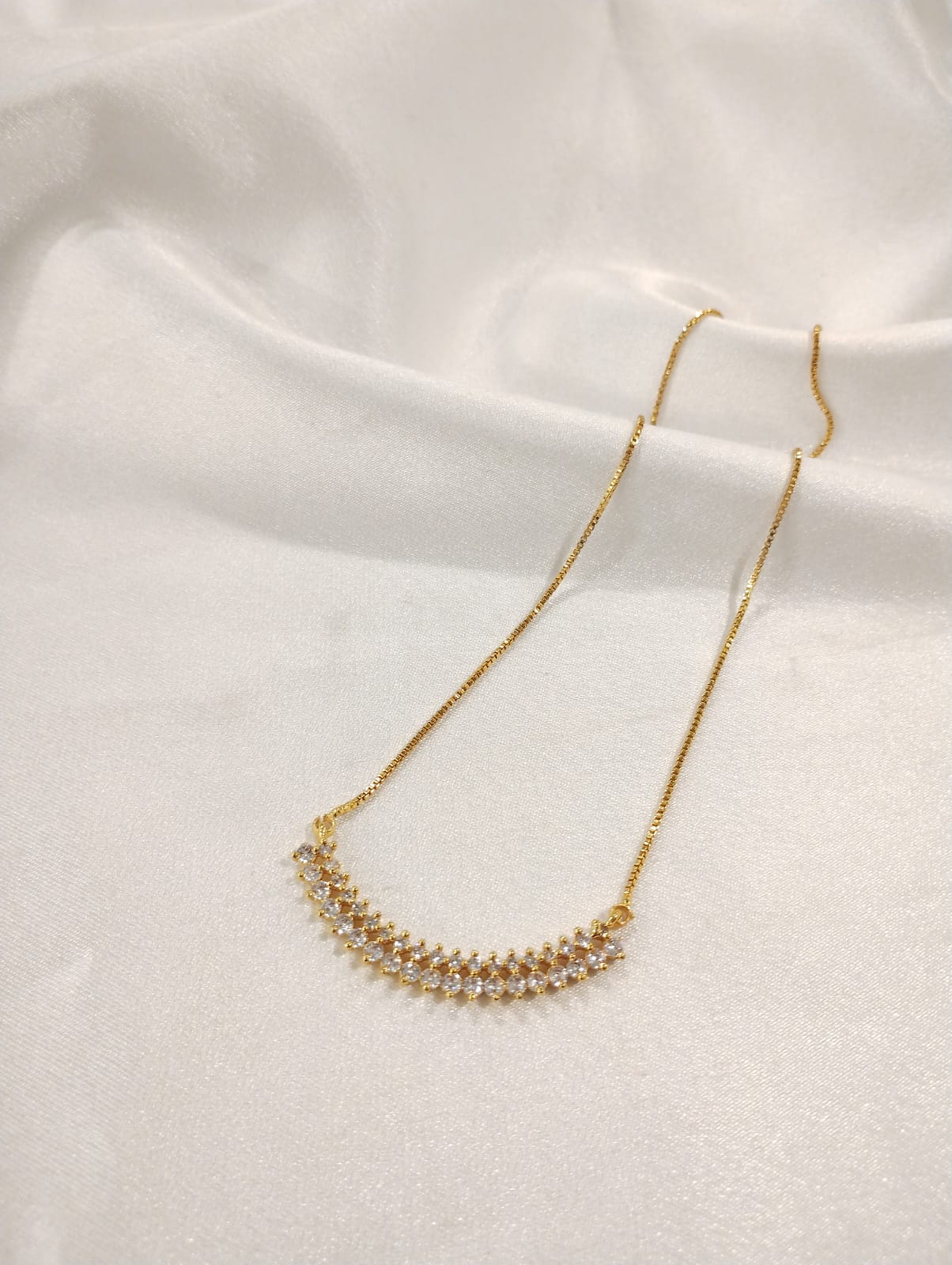 IMG-20250604-WA0138 CRESCENT MOON-DIAMOND REPLICA MINIMAL CHAIN - Image 1