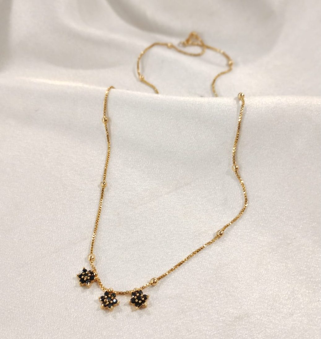 IMG-20250604-WA0140 FLORAL DIAMOND REPLICA - MINIMAL CHAIN - BLACK STONE - Image 1
