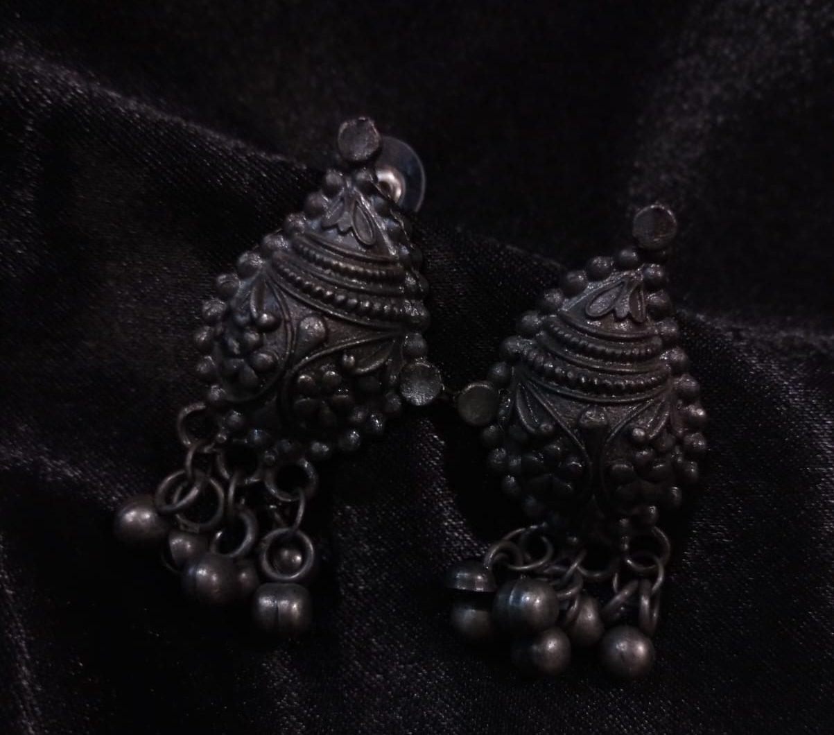 IMG-20250605-WA0097 GERMAN SILVER BLACK GUNGUROO EARRINGS - Image 1