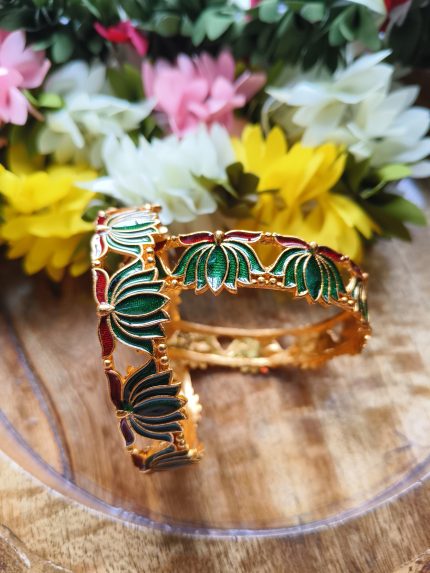 LOTUS BANGLES GREEN