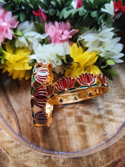 LOTUS BANGLES MAROON