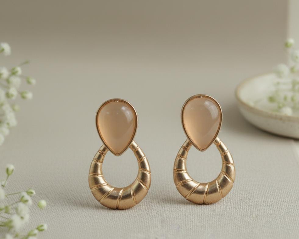 IMG-20250924-WA0035 ELEGANT CURVE EARRINGS - Image 1