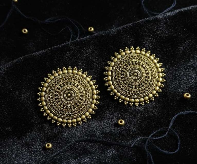 Compress_20251014_154149_9140 GOLDEN VITARA STUDS - Image 1