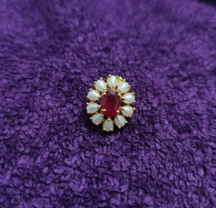 WHITE PEARLS AND RED MID STONE NOSEPINS