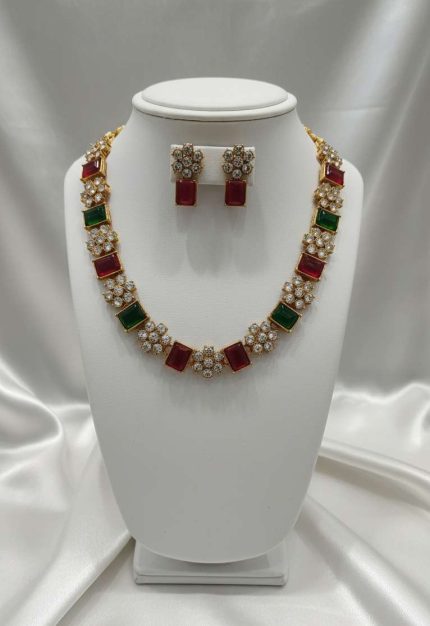 ELEGANT SOOFI STONE MULTI NECKLACE SET