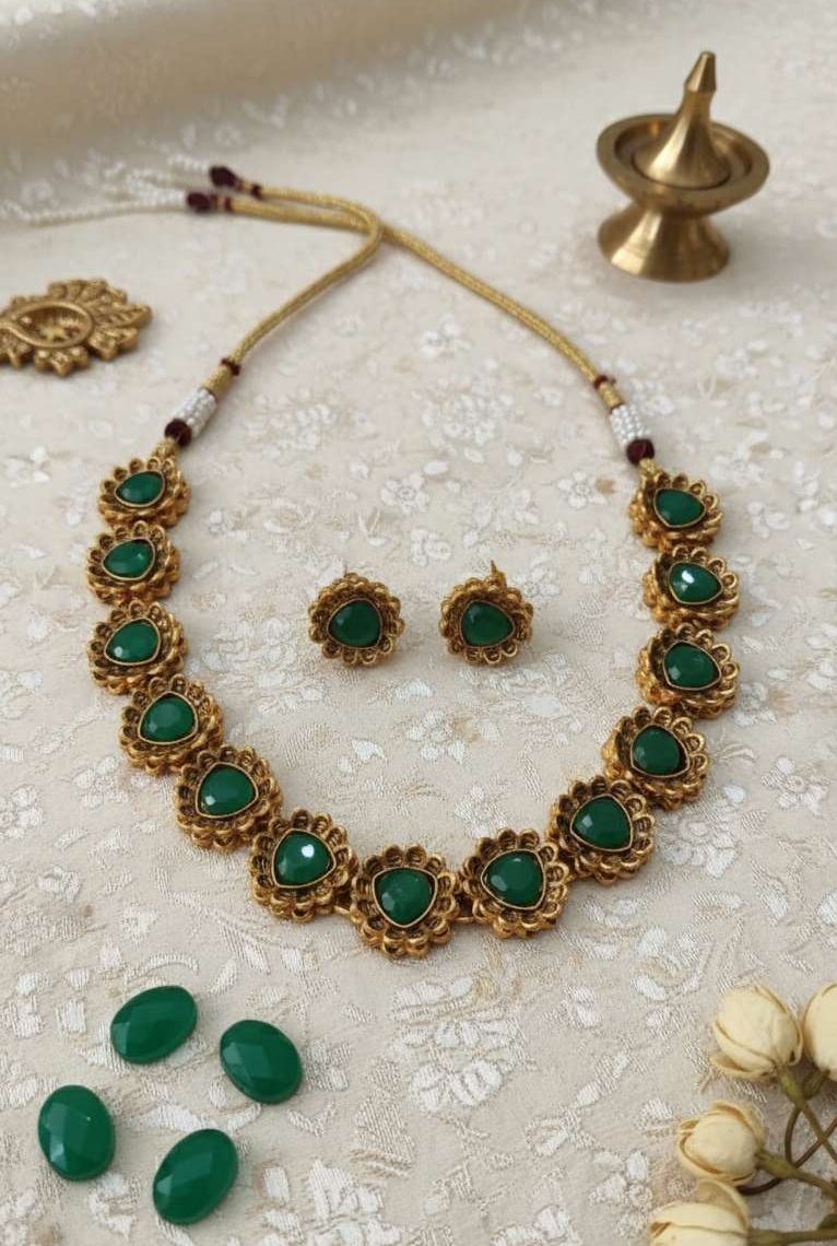Compress_20251022_115818_8240 GREEN FLORAL ANTIQUE NECKPIECE SET - Image 1