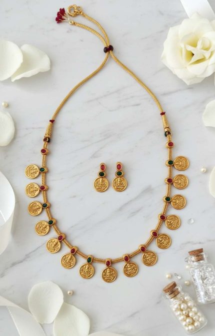 SINGLE LAYER COIN NECKLACE