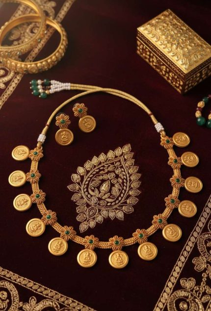 SIMPLE COIN NECKLACE