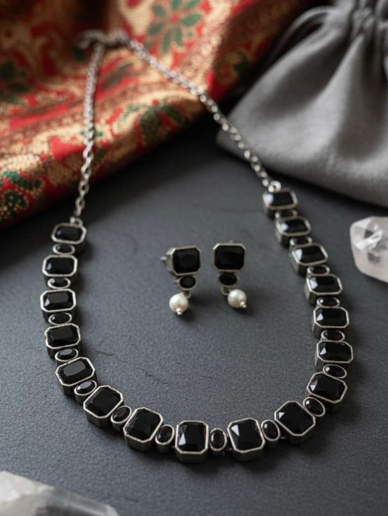 Compress_20251022_161823_3248 BLACK SILVER SOOFI NECKPIECE SET - Image 1