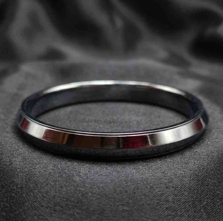 Compress_20260413_170517_7743 SILVER BANGLE - DESIGN 1 NEW - Image 1
