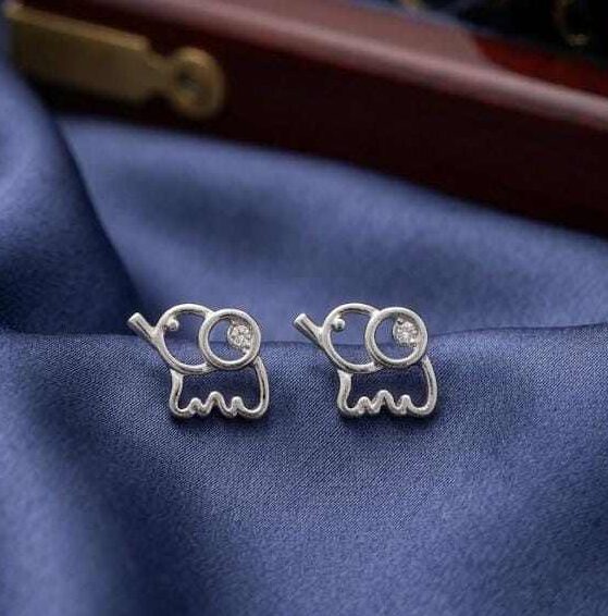 Compress_20260919_123138_8858 PREMIUM DESIGNER REPLICA SECOND STUDS/EARRINGS - DESIGN 18 - Image 1